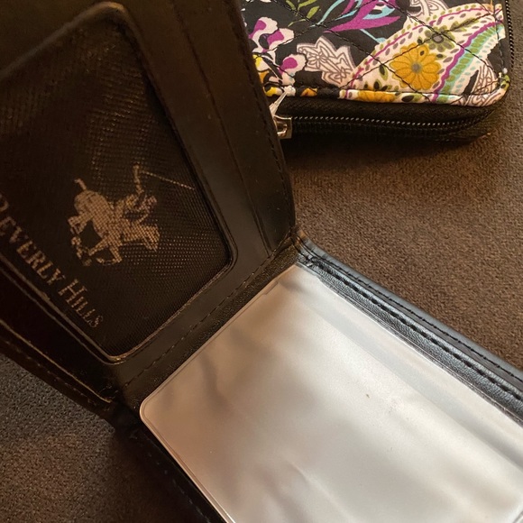 Wallets - Picture 2 of 5